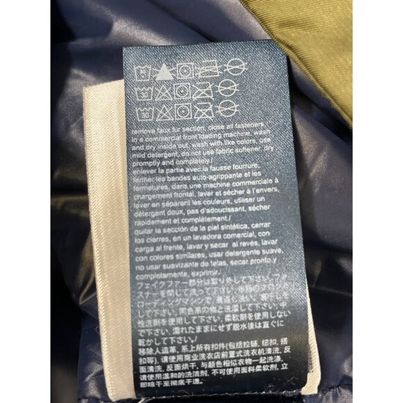 Tommy Hilfiger Women's Green Winter Puffer Coat Size L SKU 5671 - Picture 7 of 8